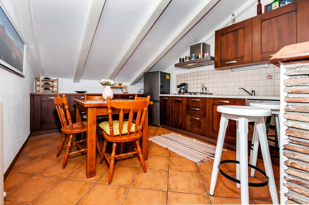 Apartment Camelia Rovinj Eksteriør billede