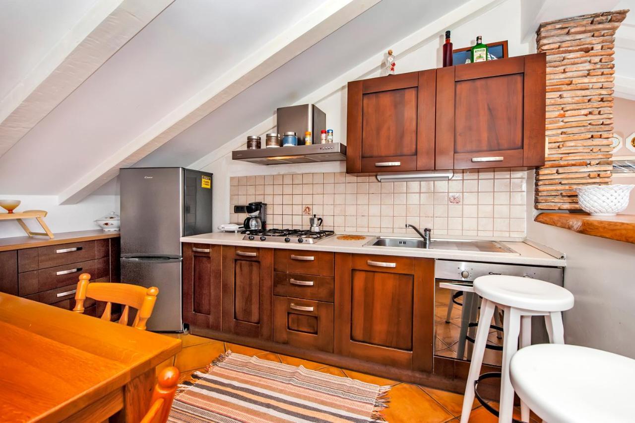 Apartment Camelia Rovinj Eksteriør billede